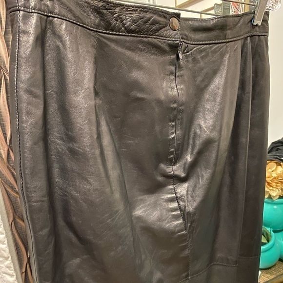 𝅺genuine Soft Leather Black Long Skirt With Front Side Slit   - Picture 7 of 9